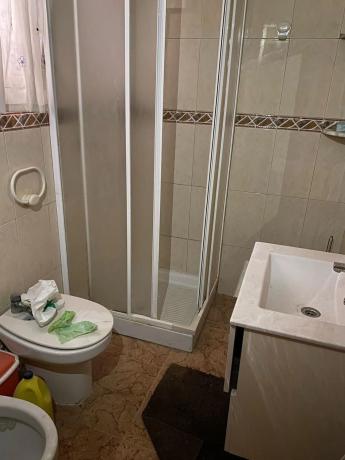 Casa independiente en calle Reyes Católicos, 19