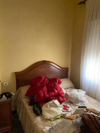 Casa independiente en calle Reyes Católicos, 19