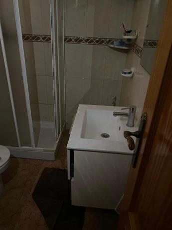 Casa independiente en calle Reyes Católicos, 19