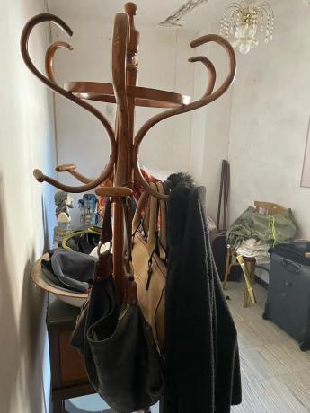 Casa independiente en calle Reyes Católicos, 19