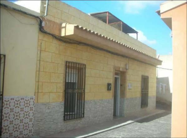 Chalet pareado en calle San Isidoro