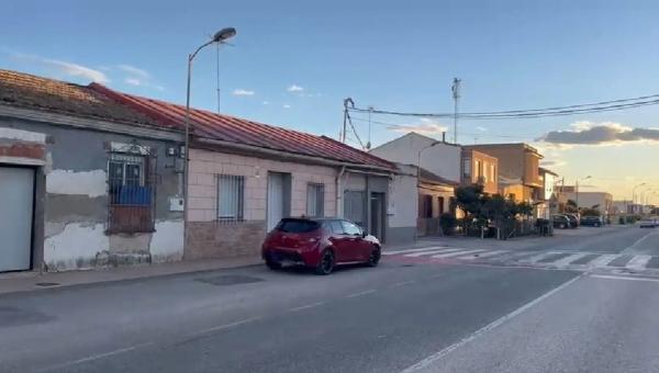 Casa de pueblo en vereda de los Cubos