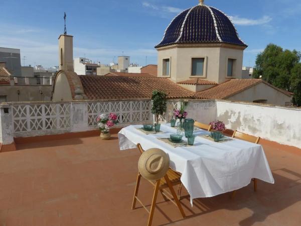Casa independiente en calle Cervantes