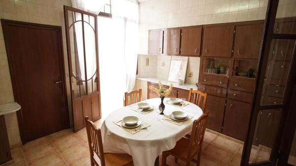 Casa independiente en calle Cervantes