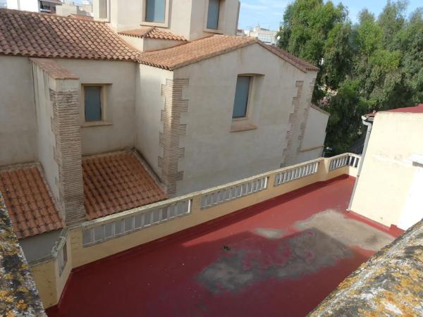 Casa independiente en calle Cervantes