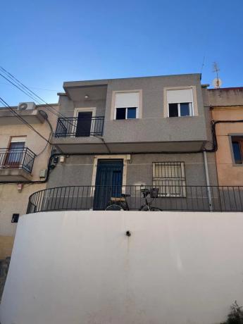 Casa independiente en calle San Juan Bautista