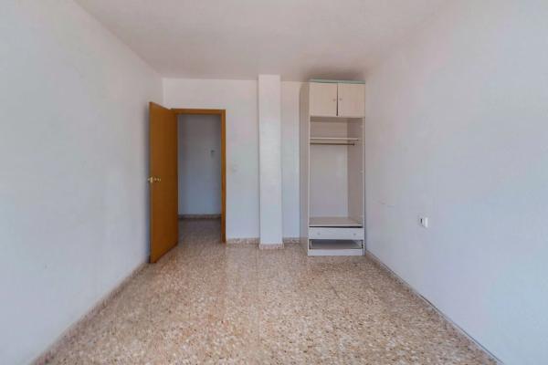 Piso en calle Poeta Francisco Salinas