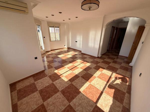 Piso en avenida de Sommieres, 2