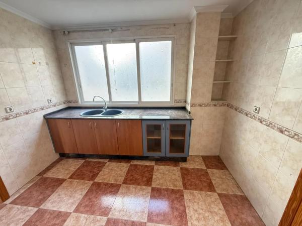 Piso en avenida de Sommieres, 2