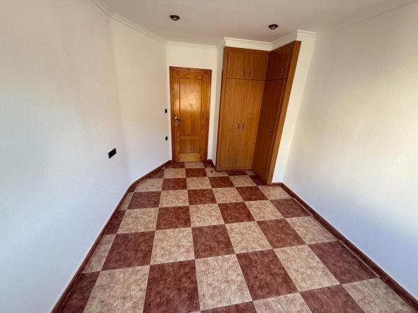 Piso en avenida de Sommieres, 2