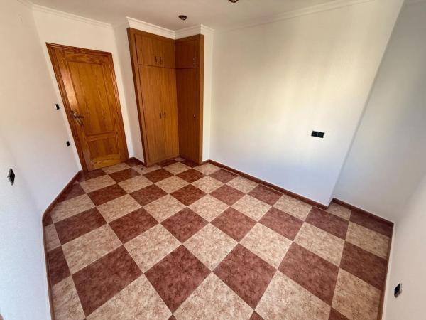 Piso en avenida de Sommieres, 2