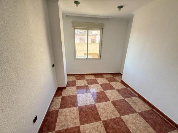 Piso en avenida de Sommieres, 2