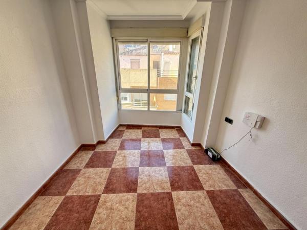 Piso en avenida de Sommieres, 2