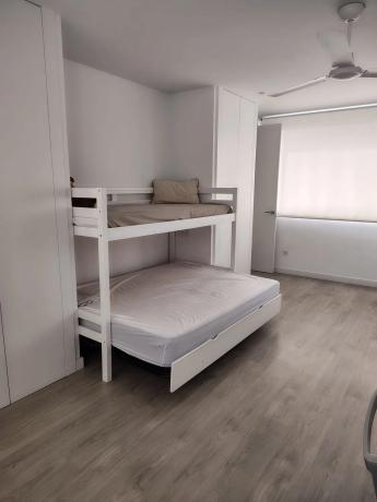 Chalet pareado en calle Dinamarca