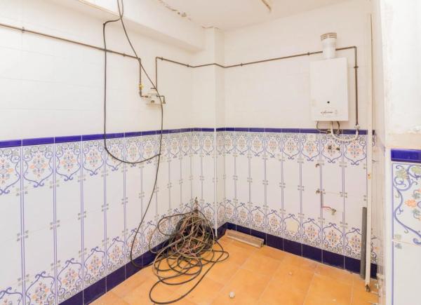 Casa independiente en avenida de la Constitución