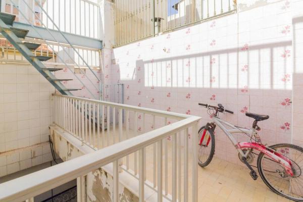 Casa independiente en avenida de la Constitución