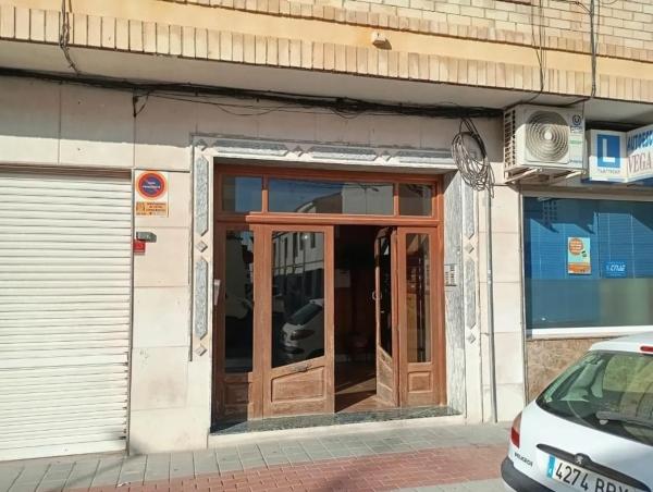 Piso en calle Virgen de Monserrate