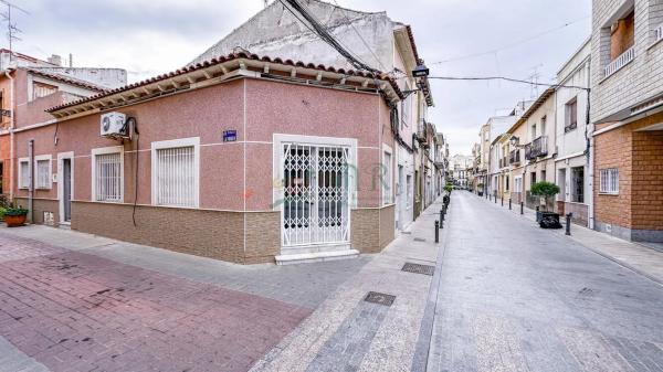 Casa independiente en calle San Juan