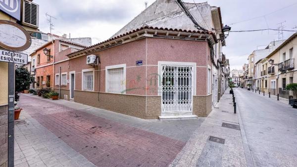 Casa independiente en calle San Juan