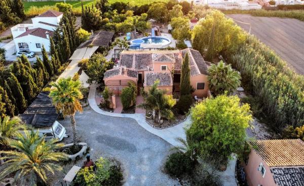 Casa independiente en camino Arroba de Hornos