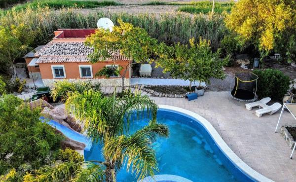 Casa independiente en camino Arroba de Hornos