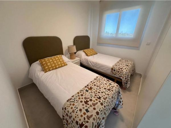 Chalet adosado en plaza Sector s 9, 59