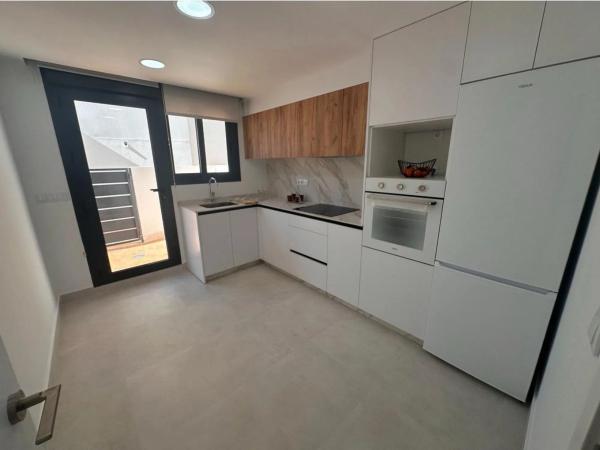 Chalet adosado en plaza Sector s 9, 59