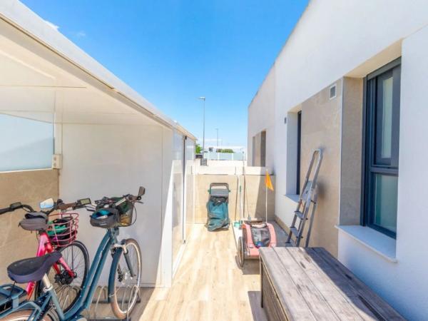 Casa independiente en calle Irlanda