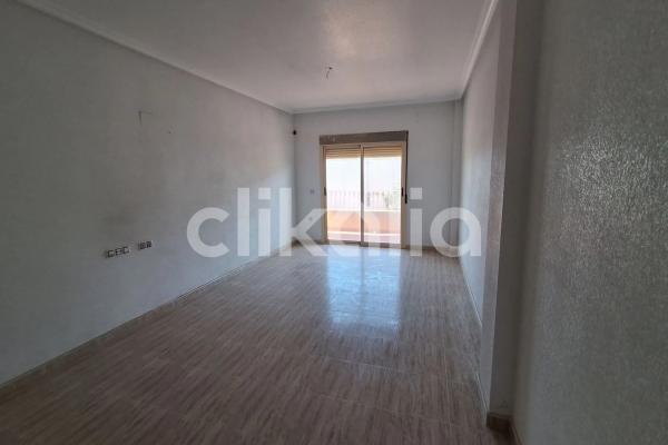 Casa independiente en avenida de Almoradí