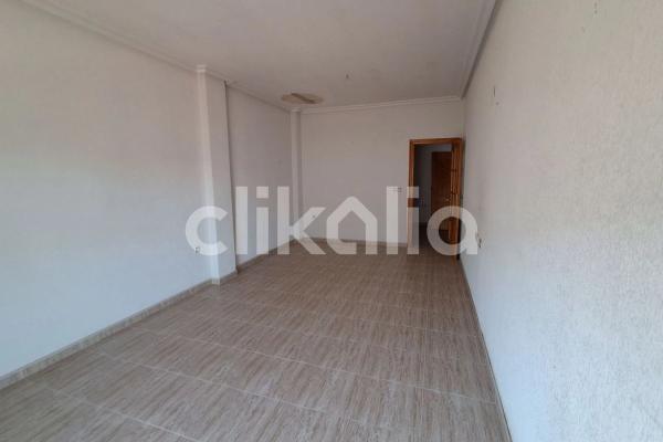 Casa independiente en avenida de Almoradí