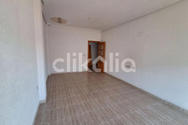 Casa independiente en avenida de Almoradí