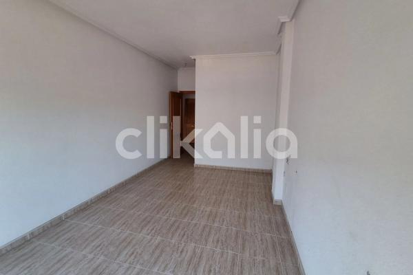 Casa independiente en avenida de Almoradí