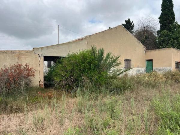 Finca rústica en calle del Mediterráneo, 177