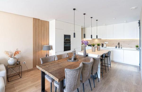 Chalet adosado en calle Conde de Zavella, 52