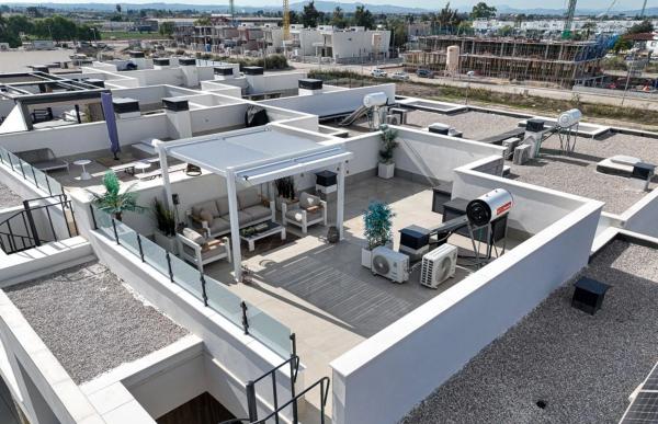 Chalet adosado en calle Conde de Zavella, 52