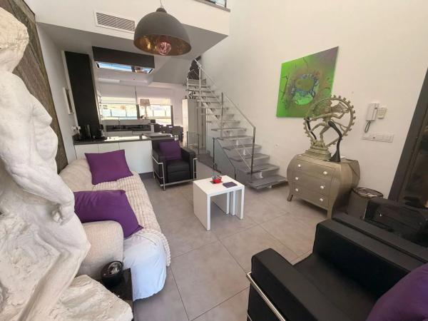 Casa independiente en calle Escritor José Pastor