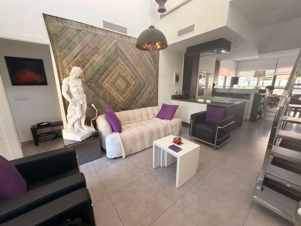 Casa independiente en calle Escritor José Pastor