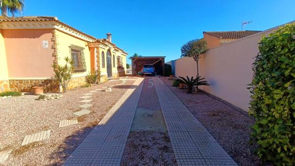 Chalet en Formentera del Segura