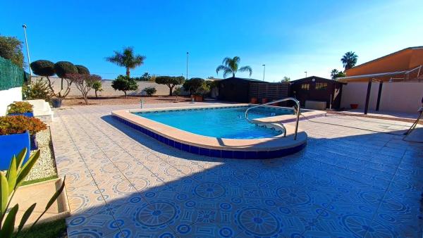 Chalet en Formentera del Segura