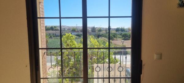 Piso en Av Reina Sofia, 6