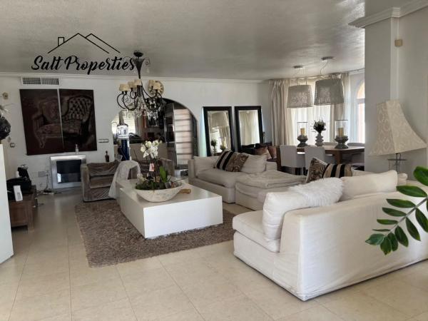 Casa independiente en calle Guardamar