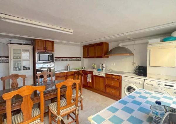 Chalet pareado en calle San Miguel