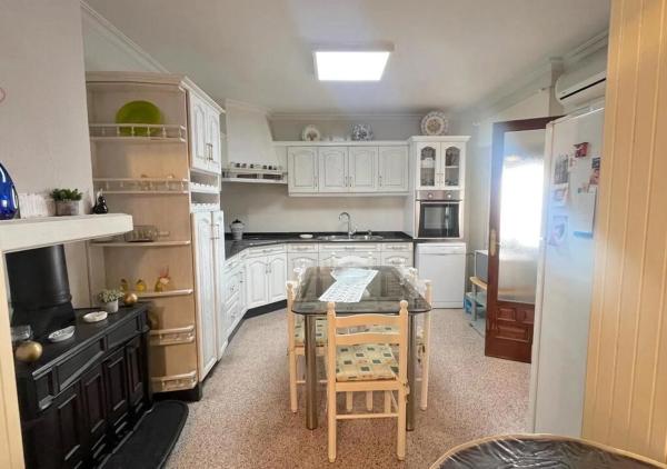 Chalet pareado en calle San Miguel