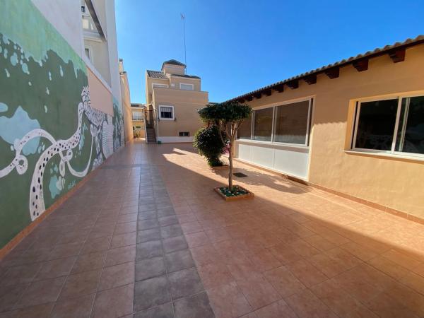 Chalet pareado en calle San Miguel