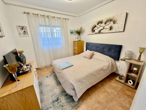 Casa independiente en calle Vicente Aracil, 5