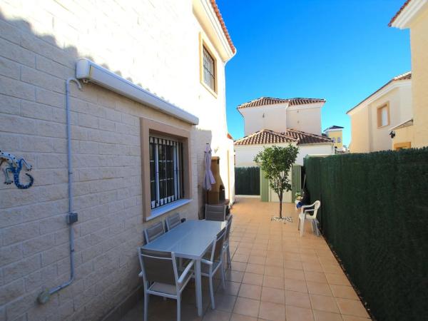 Casa independiente en calle el Bovalar