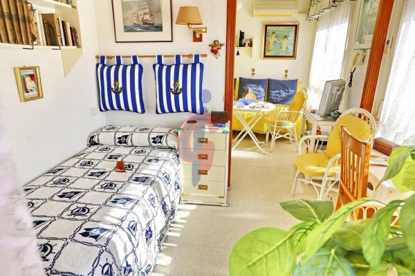 Estudio en calle Dolores Viudes Blasco, 1