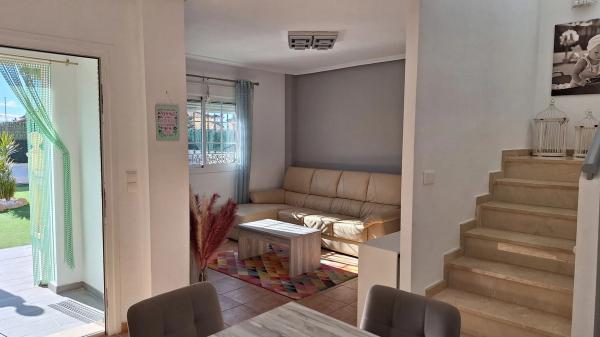 Casa independiente en CL Tamarit El, 6