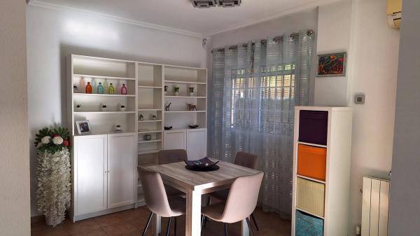 Casa independiente en CL Tamarit El, 6