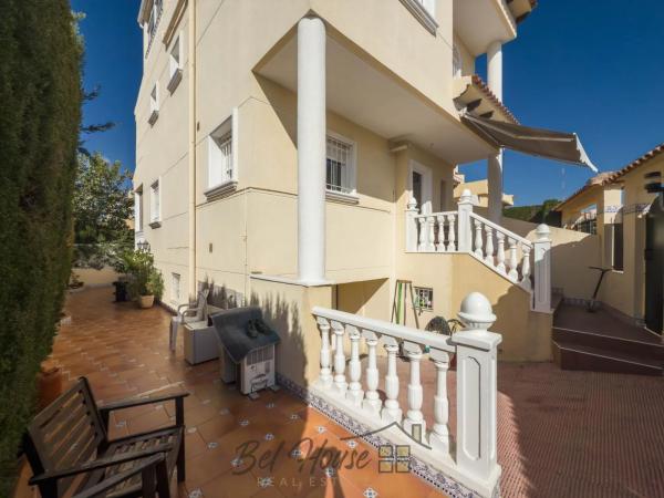 Casa independiente en calle Roma